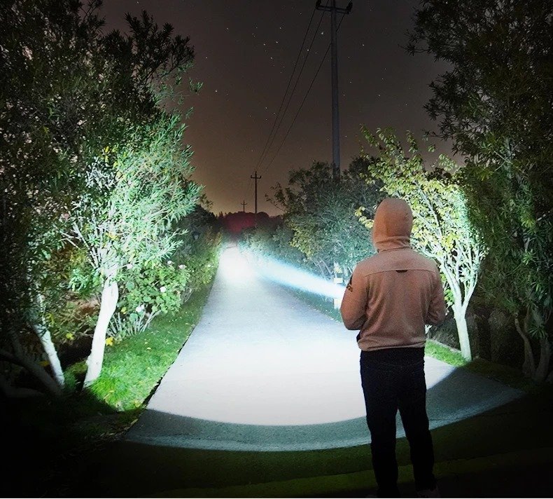 Strong Flashlight Focusing Led Light Rechargeable Super Bright LED Outdoor Xenon Lamp - Image 6